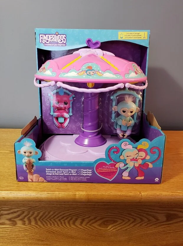 Fingerlings carousel playset shop